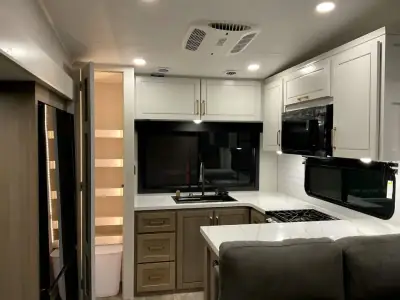 2026 Jayco Eagle 365UKTS photo 15