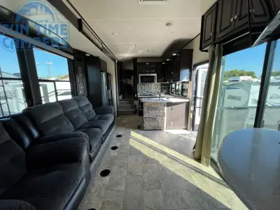 2017 Heartland ROAD WARRIOR 427RW photo 42