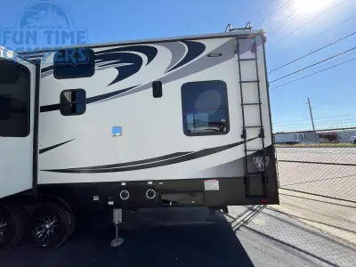 2017 Heartland ROAD WARRIOR 427RW photo 9