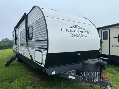 2022 East To West Della Terra 291BH