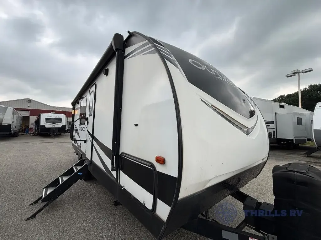 2020 Keystone Outback Ultra Lite 221UMD exterior