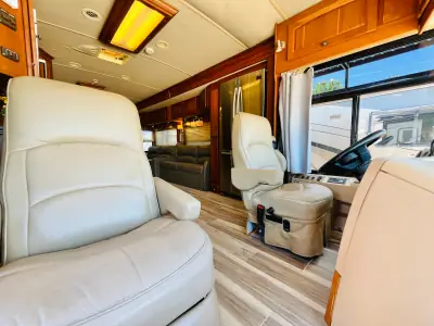 2007 Winnebago Vectra 40TD photo 14