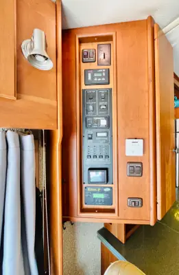 2007 Winnebago Vectra 40TD photo 27
