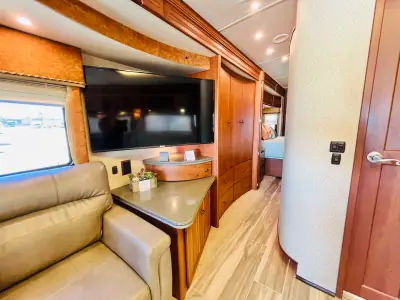 2007 Winnebago Vectra 40TD photo 26