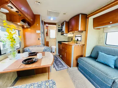 2006 Winnebago VIEW 23H photo 9