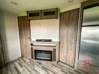 2023 Crossroads Zinger ZR333DB photo 26
