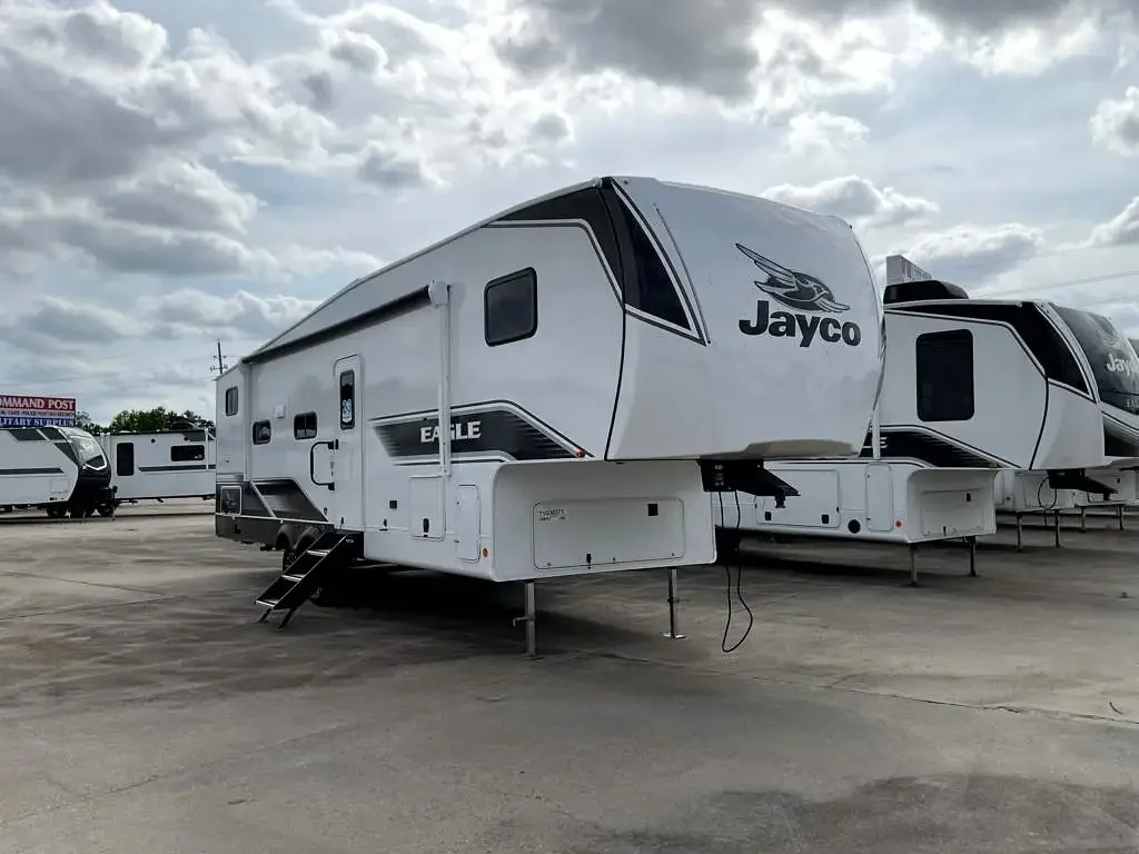 2026 Jayco Eagle SLE 28BHU exterior