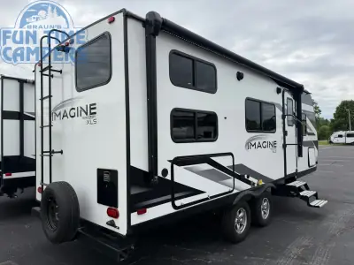 2022 Grand Design IMAGINE XLS 21BHE photo 5