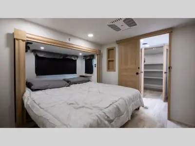 2027 Forest River Sandpiper 3800RK photo 6