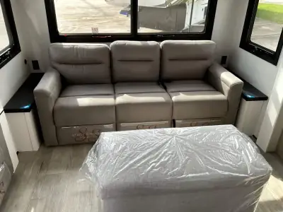 2026 Jayco Pinnacle 32RLTS photo 14