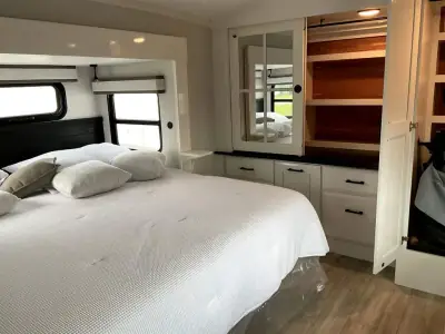 2026 Jayco Pinnacle 32RLTS photo 23