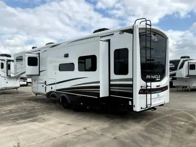 2026 Jayco Pinnacle 32RLTS photo 32