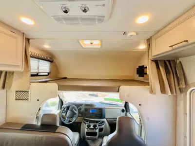 2024 Thor Motor Coach FOUR WINDS 22E photo 5