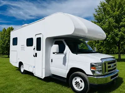 2024 Thor Motor Coach FOUR WINDS 22E photo 11