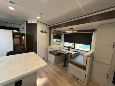 2027 Coachmen American Spirit 2457BH photo 61
