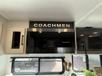 2027 Coachmen American Spirit 2457BH photo 37