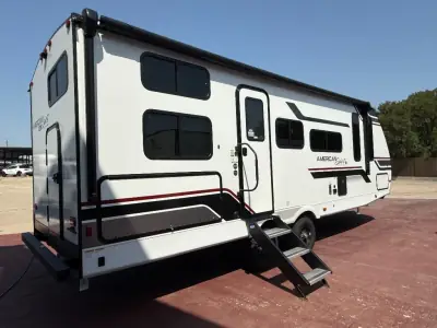 2027 Coachmen American Spirit 2457BH photo 4