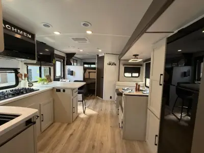 2027 Coachmen American Spirit 2457BH photo 59
