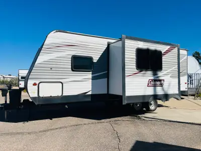 2019 Coleman LANTERN 244BH photo 4