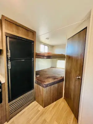 2019 Coleman LANTERN 244BH photo 10