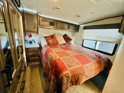 2019 Heartland CYCLONE CY 4101 KING photo 12