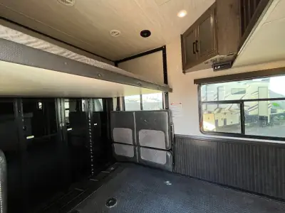 2019 Heartland CYCLONE CY 4101 KING photo 18