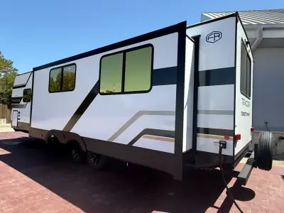 2027 Forest River Tracer 286RL photo 6