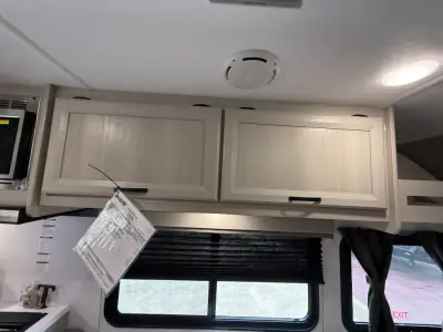 2027 Coachmen Catalina Summit Series 7 134RKX photo 15