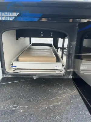 2019 Thor Motor Coach ARIA 3601 photo 11