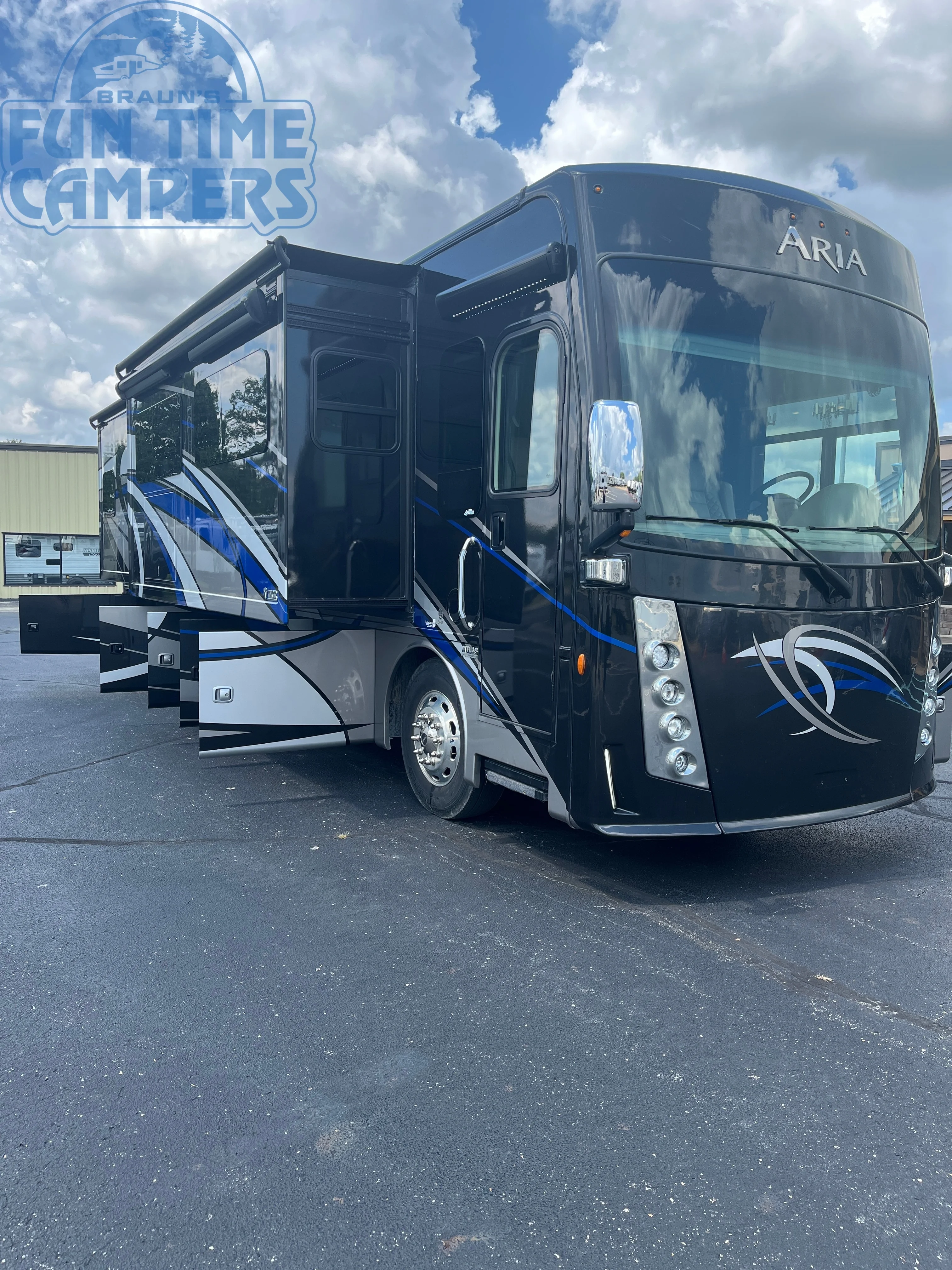 2019 Thor Motor Coach ARIA 3601 exterior