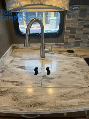2019 Thor Motor Coach ARIA 3601 photo 40