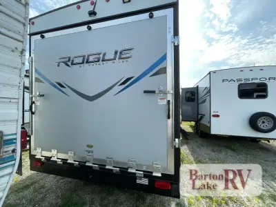 2021 Forest River Vengeance Rogue 29KS photo 7