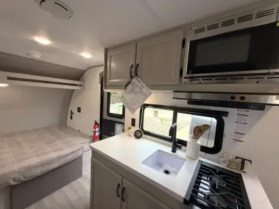2027 Coachmen Catalina Summit Series 7 154RDX photo 32