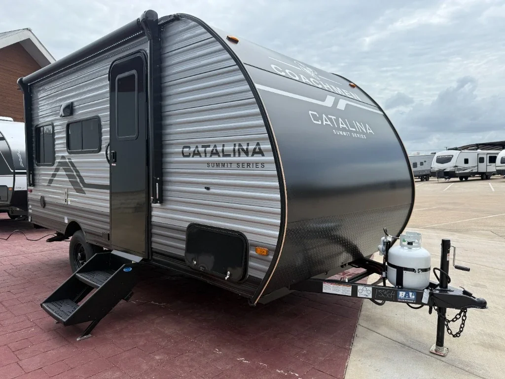 2027 Coachmen Catalina Summit Series 7 154RDX exterior