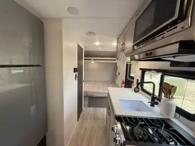 2027 Coachmen Catalina Summit Series 7 154RDX photo 26