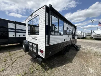 2026 Forest River Cherokee Grey Wolf 20RDSE photo 3