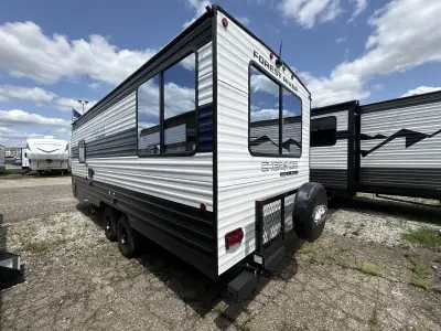 2026 Forest River Cherokee Grey Wolf 20RDSE photo 9