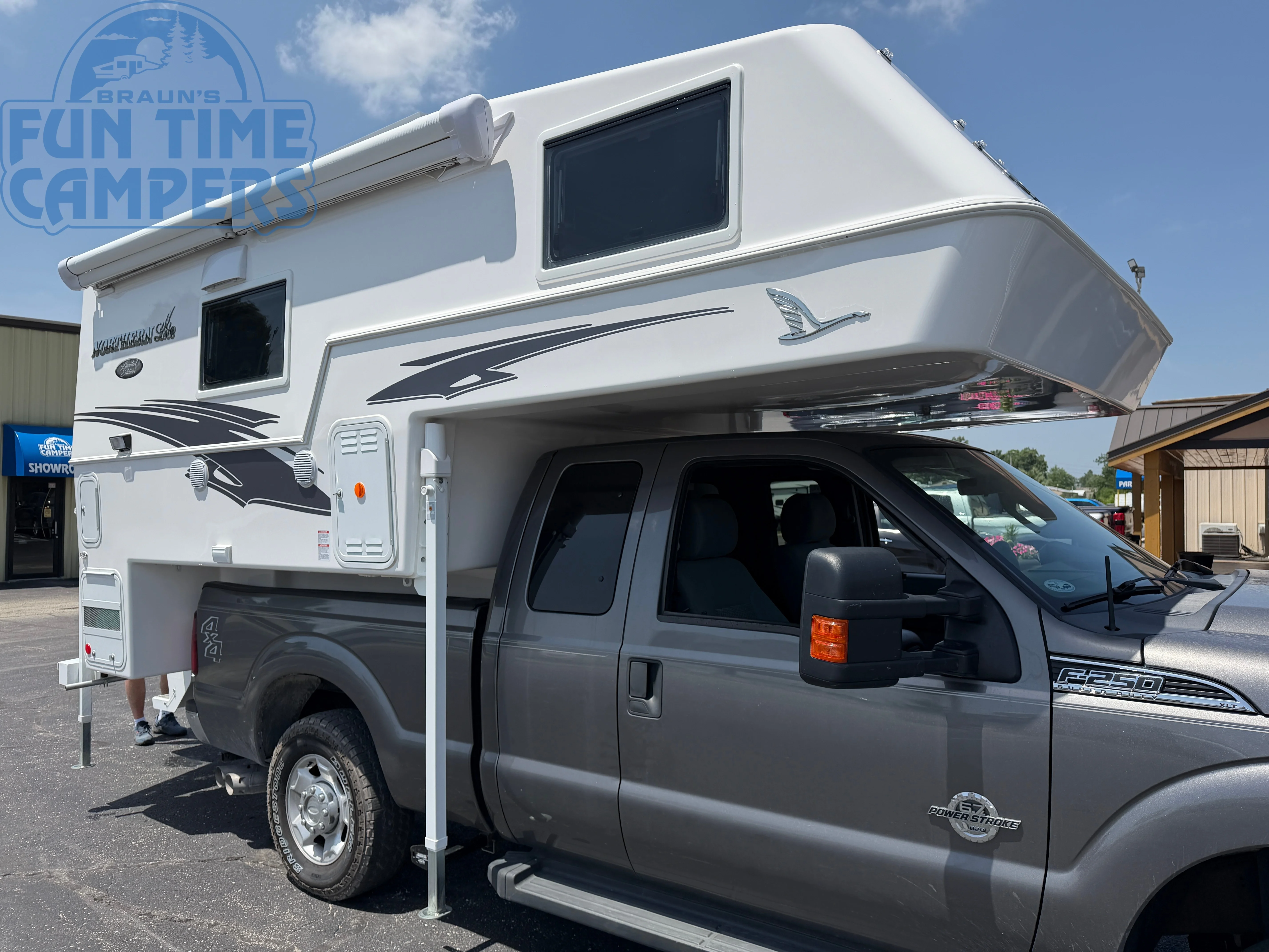 2027 Northern Lite 8-11 EXLEWB exterior