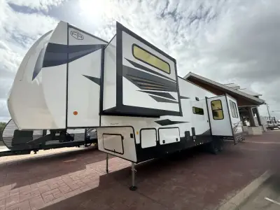 2027 Forest River Crusader 2SUITE photo 8