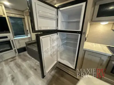2022 Coachmen Catalina Legacy 333RETS photo 18