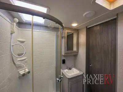 2022 Coachmen Catalina Legacy 333RETS photo 24