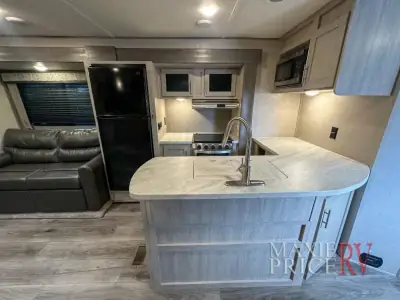 2022 Coachmen Catalina Legacy 333RETS photo 17