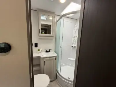2027 Coachmen Catalina Legacy Edition 343BHTS 2 Queen Beds photo 48