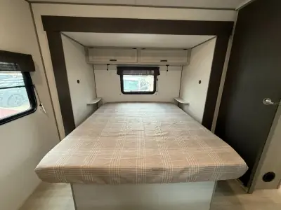 2027 Coachmen Catalina Legacy Edition 343BHTS 2 Queen Beds photo 58