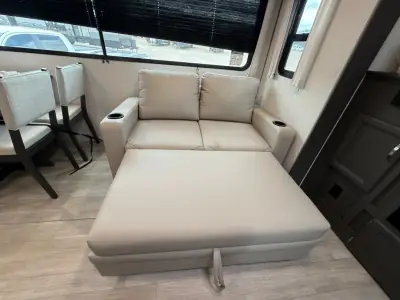 2027 Coachmen Catalina Legacy Edition 343BHTS 2 Queen Beds photo 33