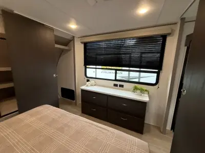 2027 Coachmen Catalina Legacy Edition 343BHTS 2 Queen Beds photo 20