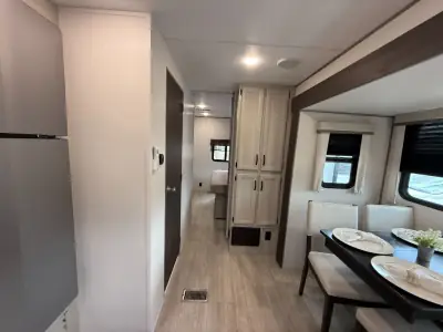 2027 Coachmen Catalina Legacy Edition 343BHTS 2 Queen Beds photo 44