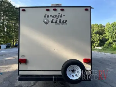2014 R-Vision Trail-Lite Crossover 210RB photo 8