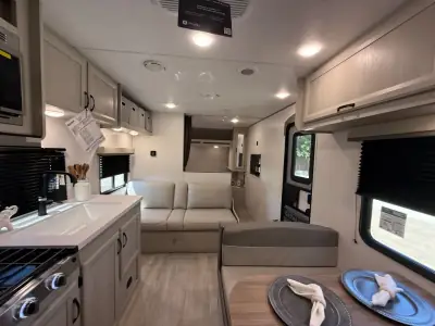 2027 Coachmen Catalina Summit Series 8 261BH photo 45
