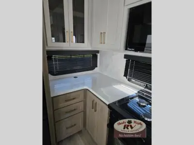 2027 Forest River Rockwood Signature 404SRK photo 31